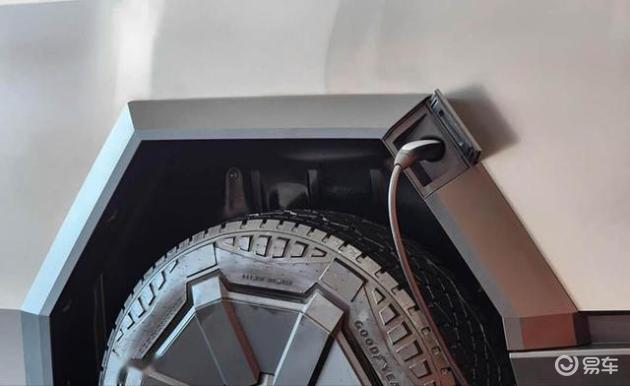 特斯拉Cybertruck马来西亚展览:全尺寸纯电皮卡,零百加速2.7秒