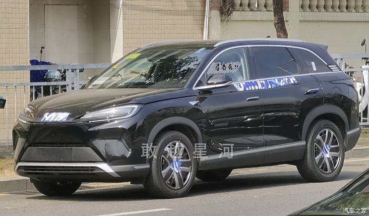 比亚迪海狮07实车 与唐同级别 全新家族设计