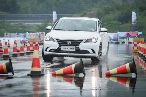 买油车别再被 “割韭菜”！普通人一看就懂的避坑秘籍！！！