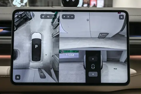 详细阅读:买豪华大三排SUV必选纯电,蔚来全新ES8换电真比加油快 买豪华大三排SUV必选纯电,蔚来全新ES8换电真比加油快